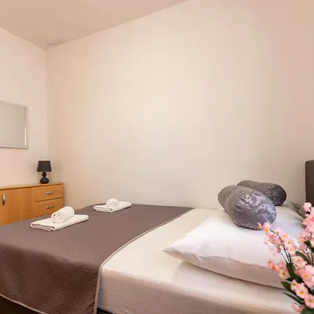 Summer Apartman *