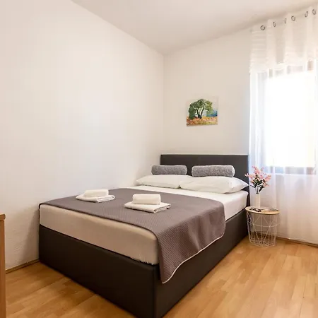 Summer Apartman